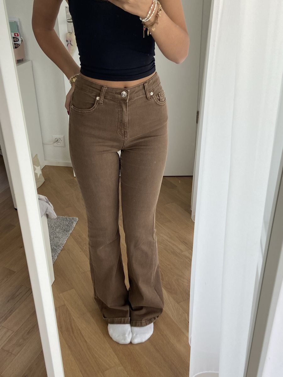 Bershka Jeans: Bootcut flared Jeans – D'occasion à Thun par moa_jkc7