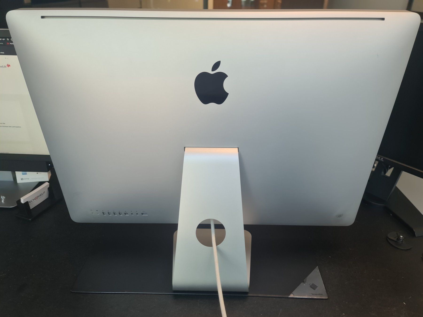 Apple PC: iMac 2011 - 27 pouces - SSD 500 Go - MacOS Sequoia – Usato da Le Grand-Saconnex venduto da techhelp 2