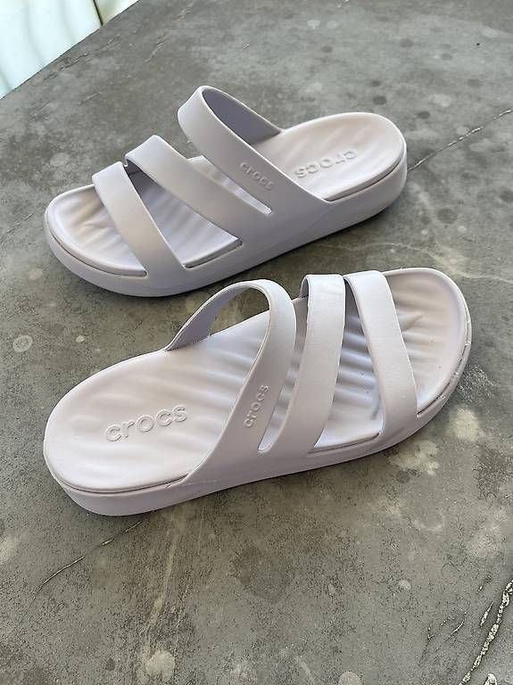 Chaussures femmes: Crocs getaway strappy 36-37 – D'occasion à Romanshorn par sabe4 3