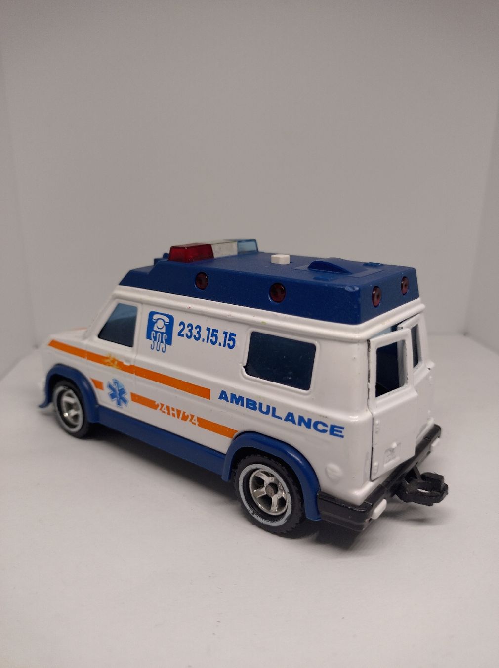 Majorette Modellini d'auto: Majorette Sonic Flashers Ambulance 1/36 – Usato da La Chaux-de-Fonds venduto da Pierrot8404 3
