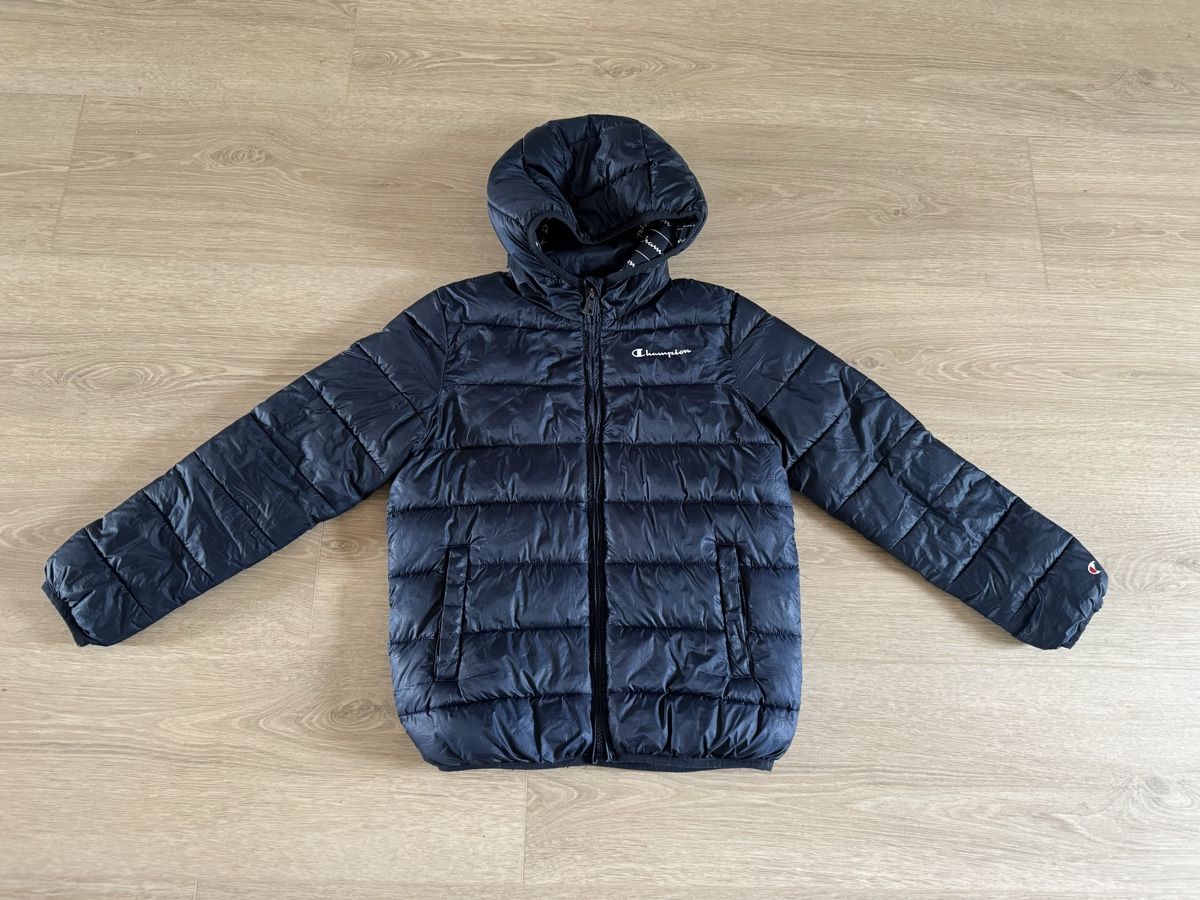 Champion Jacken: Champion Übergangsjacke Gr. 140 – Gebraucht aus Fehraltorf von portas6