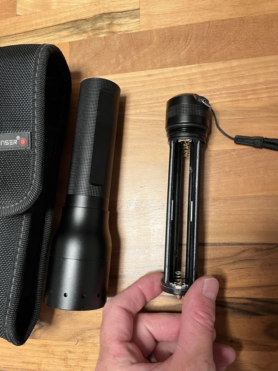 Ledlenser Lampade: Lampe de poche Led Lanser P14 – Usato da Yverdon-les-Bains venduto da Fdurussel 3