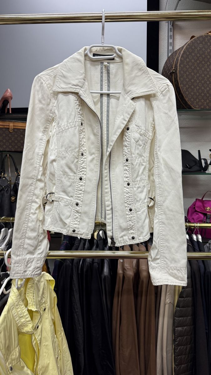 Marc Cain Giacche: Marccain Jacke – Usato da Lachen SZ venduto da HelvetiaLuxury