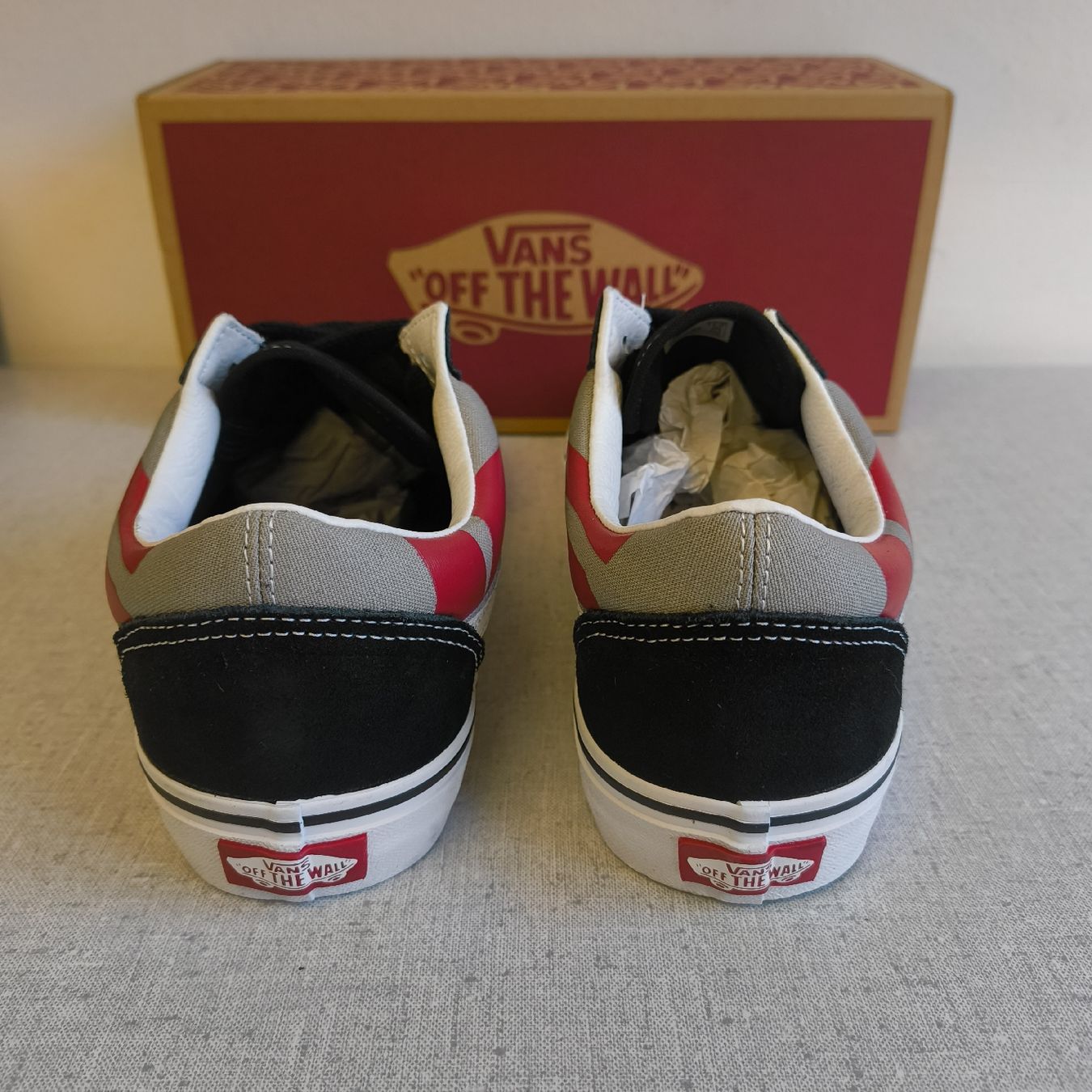 Vans Herrenschuhe: Vans Old Skool Gr. 42.5  US 9.5, Jumbo Logo – Neu und originalverpackt aus Uitikon Waldegg von PJLS1 2