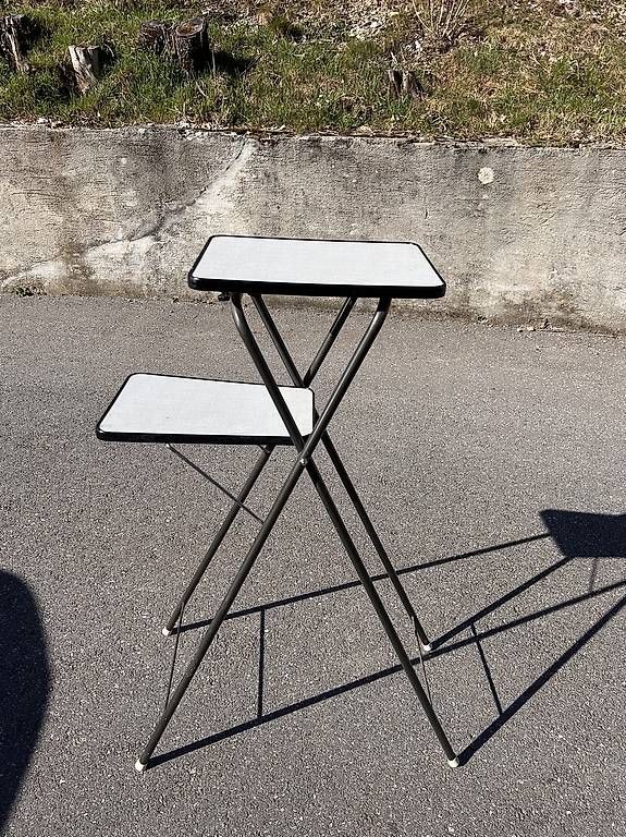 Tavoli: Table haute pour projecteur – Usato da Villars-Burquin venduto da cri_tx92