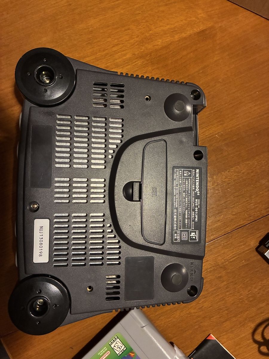 Nintendo Konsolen: Nintendo 64 Konsole mit 2 Spielen  – Gebraucht aus Bern von two_8vqk 1