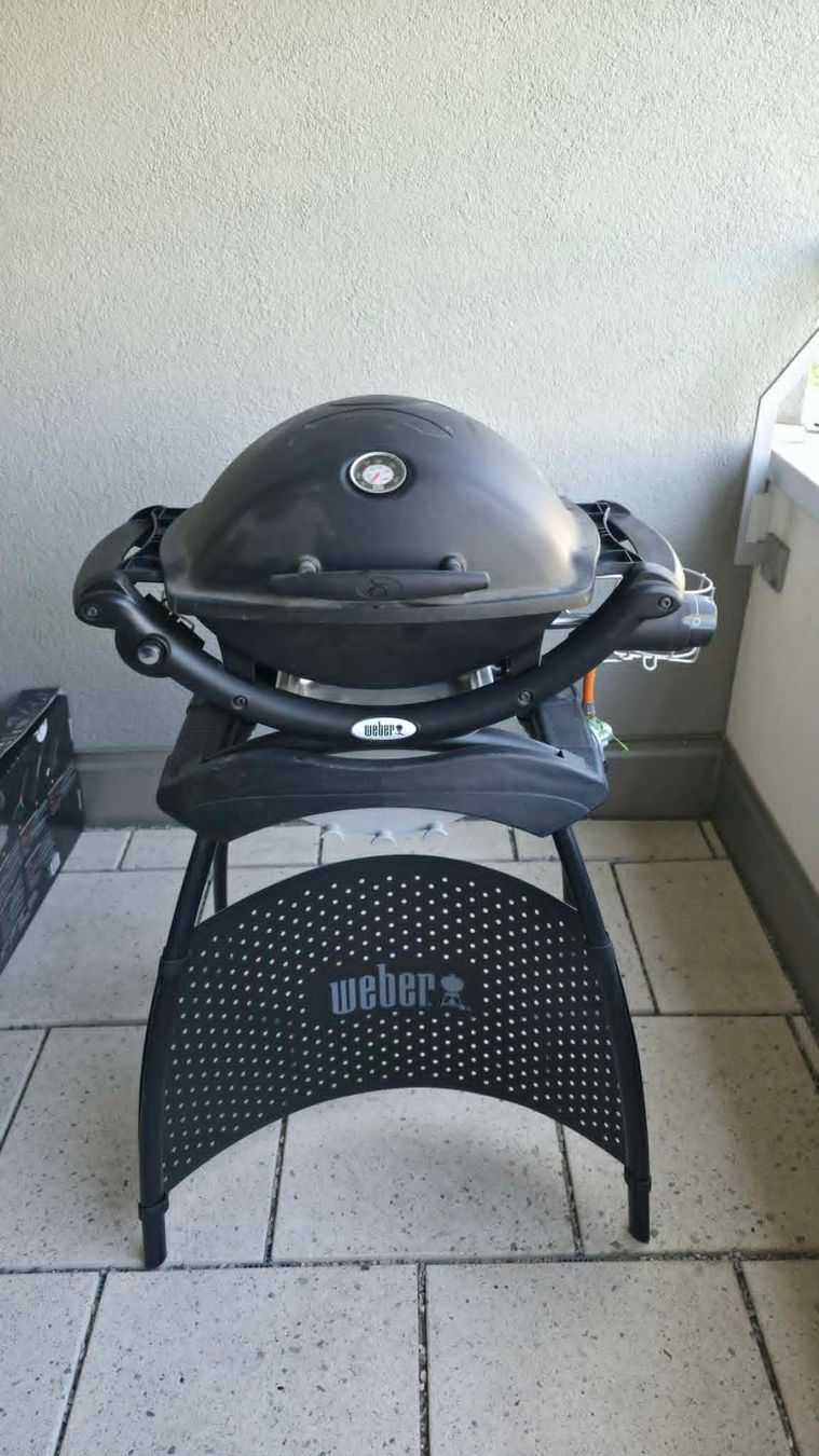 Weber Griglie: Weber Q1200 - Grill mit Ständer / Grill with stander – Usato da Zürich venduto da anna_berza 1