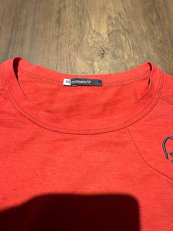 Norrøna Maglioni & Felpe: Norrona / Merino-Oberteil Damen – Usato da Lantsch/Lenz venduto da Gluggi88 2