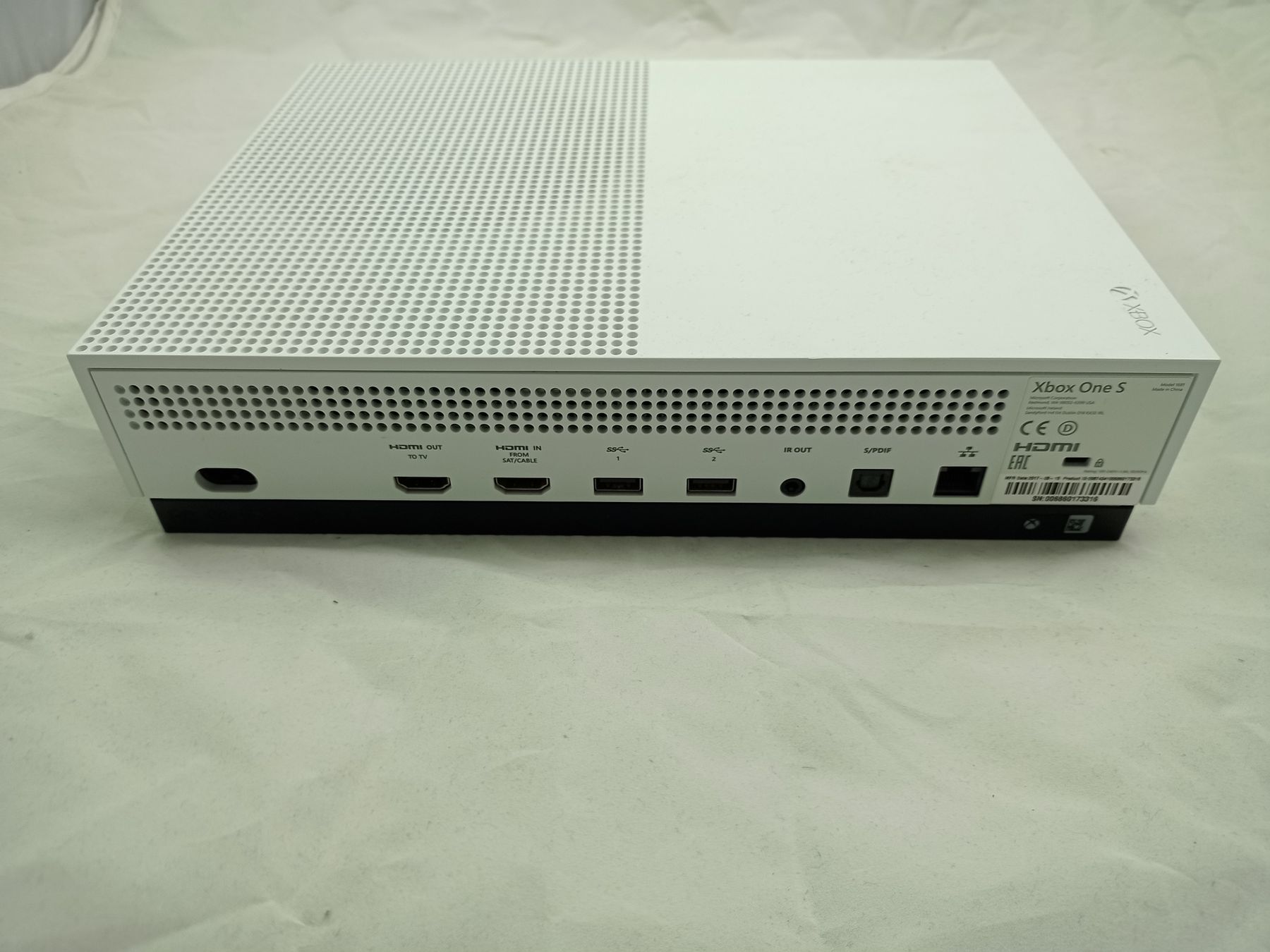 Konsolen: Xbox One S Konsole 1TB – Gebraucht aus Buchs AG von SellAndBuyX 4