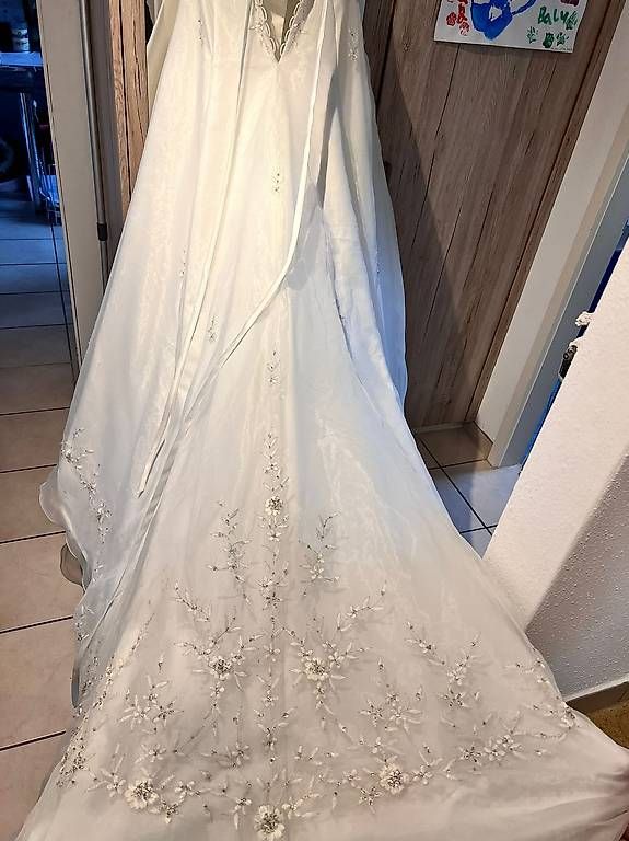 Vestiti: Hochzeitskleid zu verkaufen – Usato da Obergösgen venduto da Jasmin_91 1