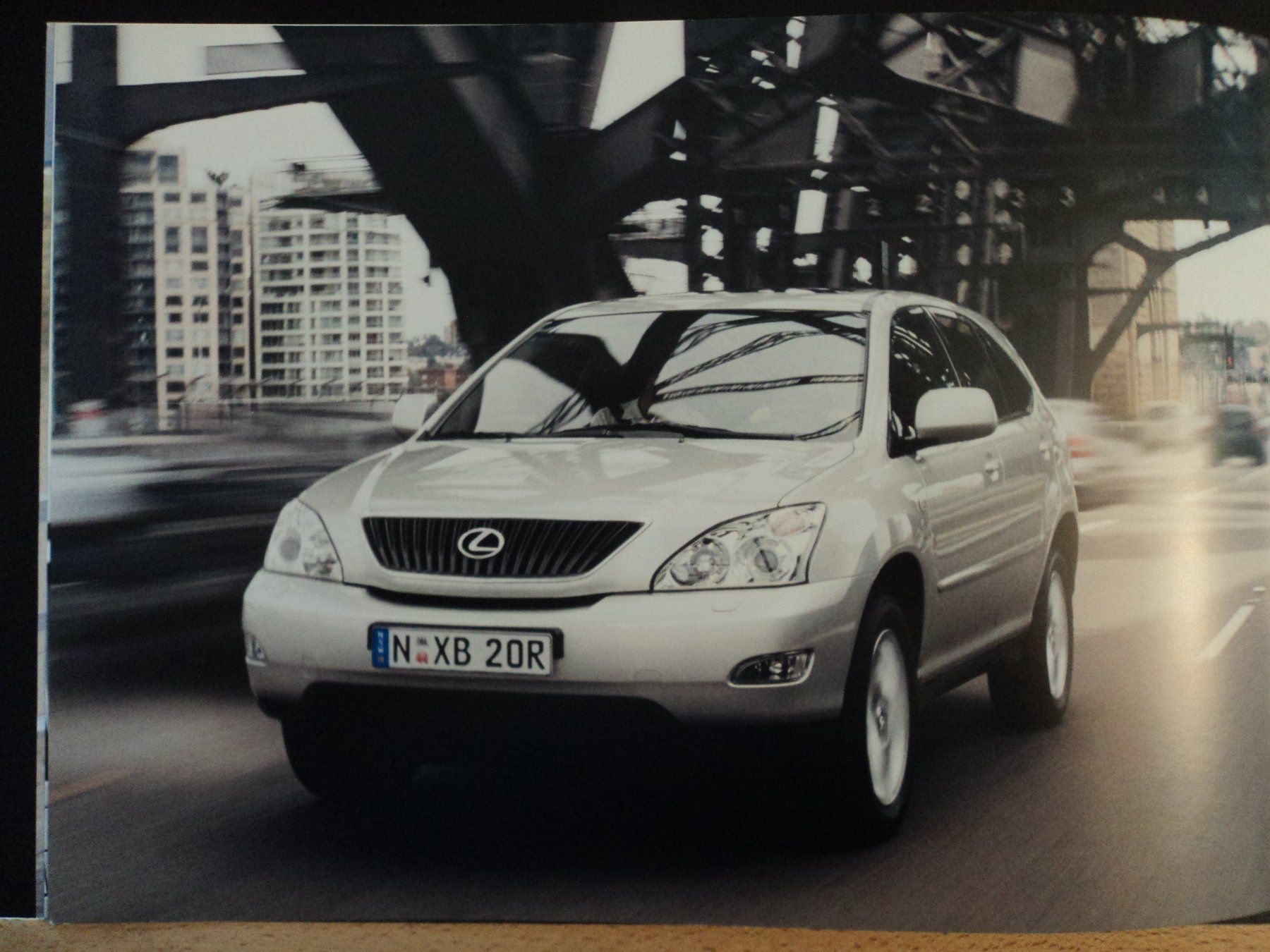 Lexus Documents: Prospekt Lexus RX300 2003 – D'occasion à Schwarzenburg par modelCARama 3