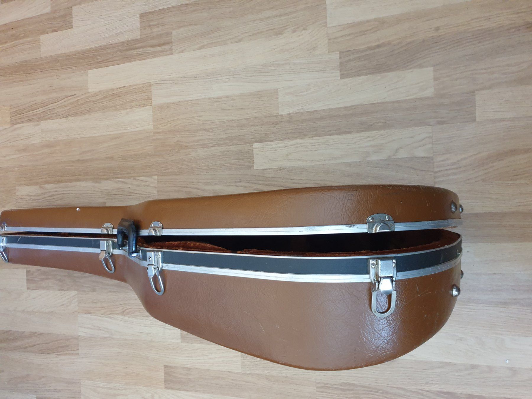 Ovation Strumenti musicali: Guitare 12 cordes Ovation – Usato da Mézières FR venduto da PAFZIK 7