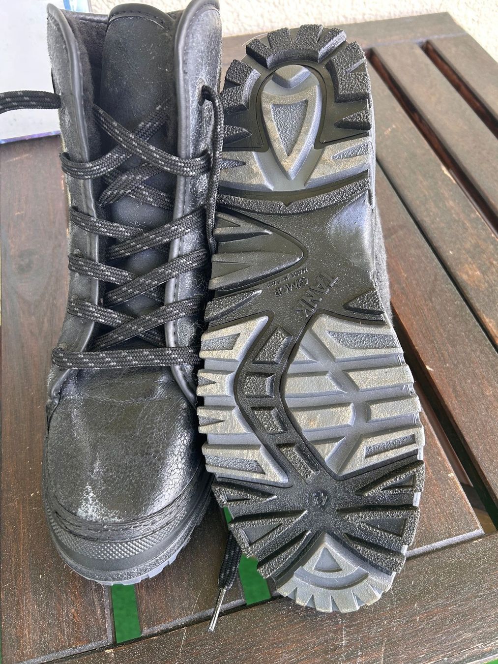Scarpe da uomo: Arbeits oder Winterschuhe  Grösse 44 – Nuovo (secondo la descrizione) da Aristau venduto da WalterM06 2