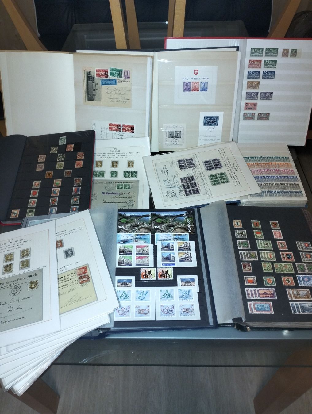 Tutti i francobolli: Riesige Briefmarken Sammlung Schweiz  – Usato da Riniken venduto da ChriguG75 2