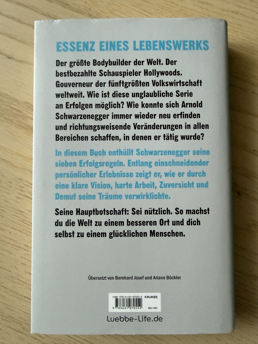 Bücher: Buch Be Useful Arnold Schwarzenegger – Gebraucht aus Buch am Irchel von Sweetharth 2