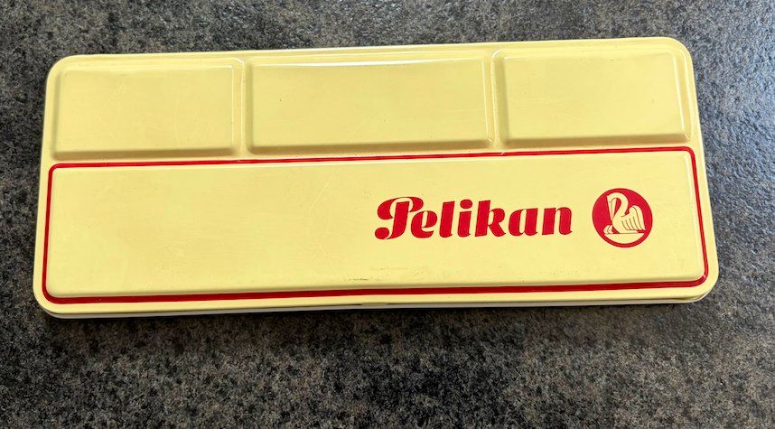 Pelikan Colori: Boite de couleurs PELIKAN – Usato da Châtillon JU venduto da laoo