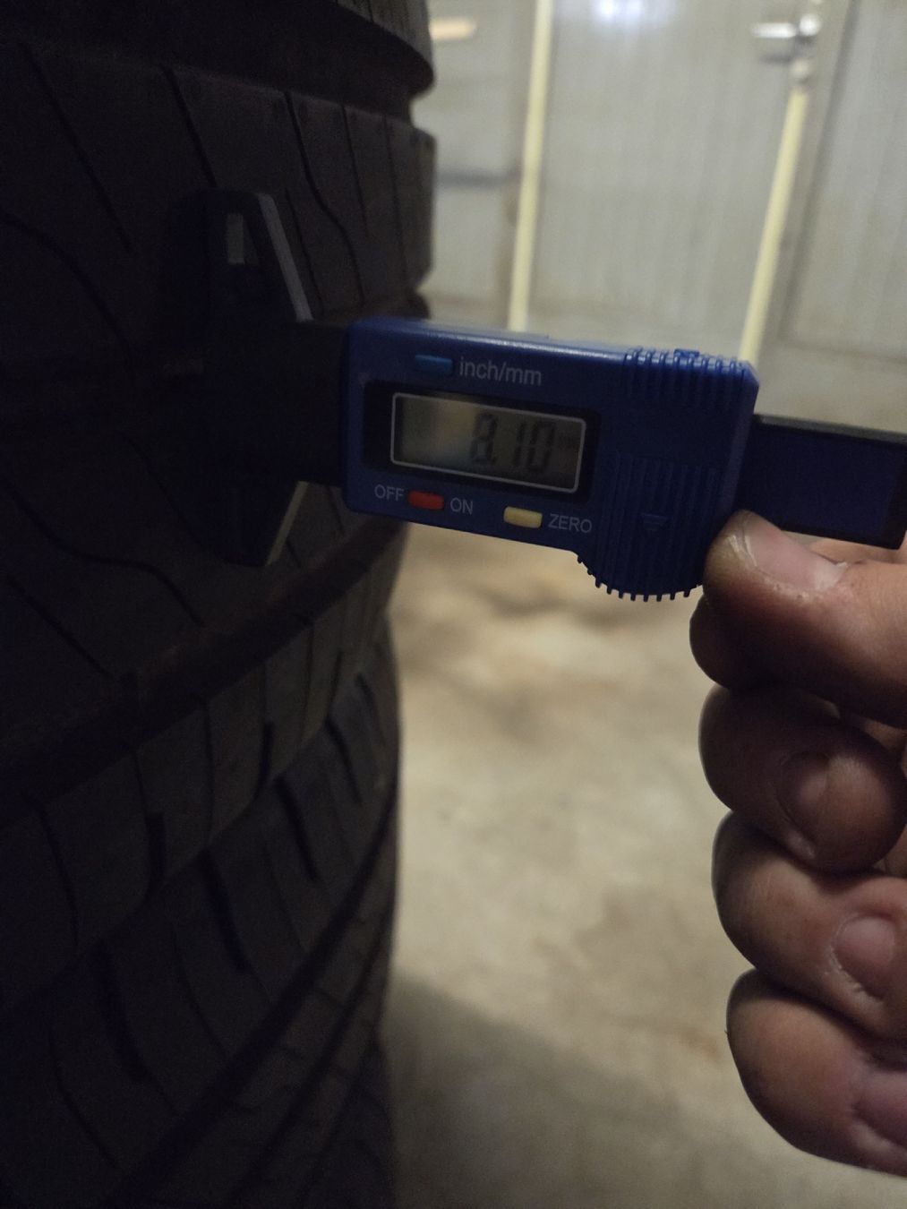 Goodyear Pneus & Kompletträder: Goodyear 19Zoll – Gebraucht aus Obfelden von haech2011 3