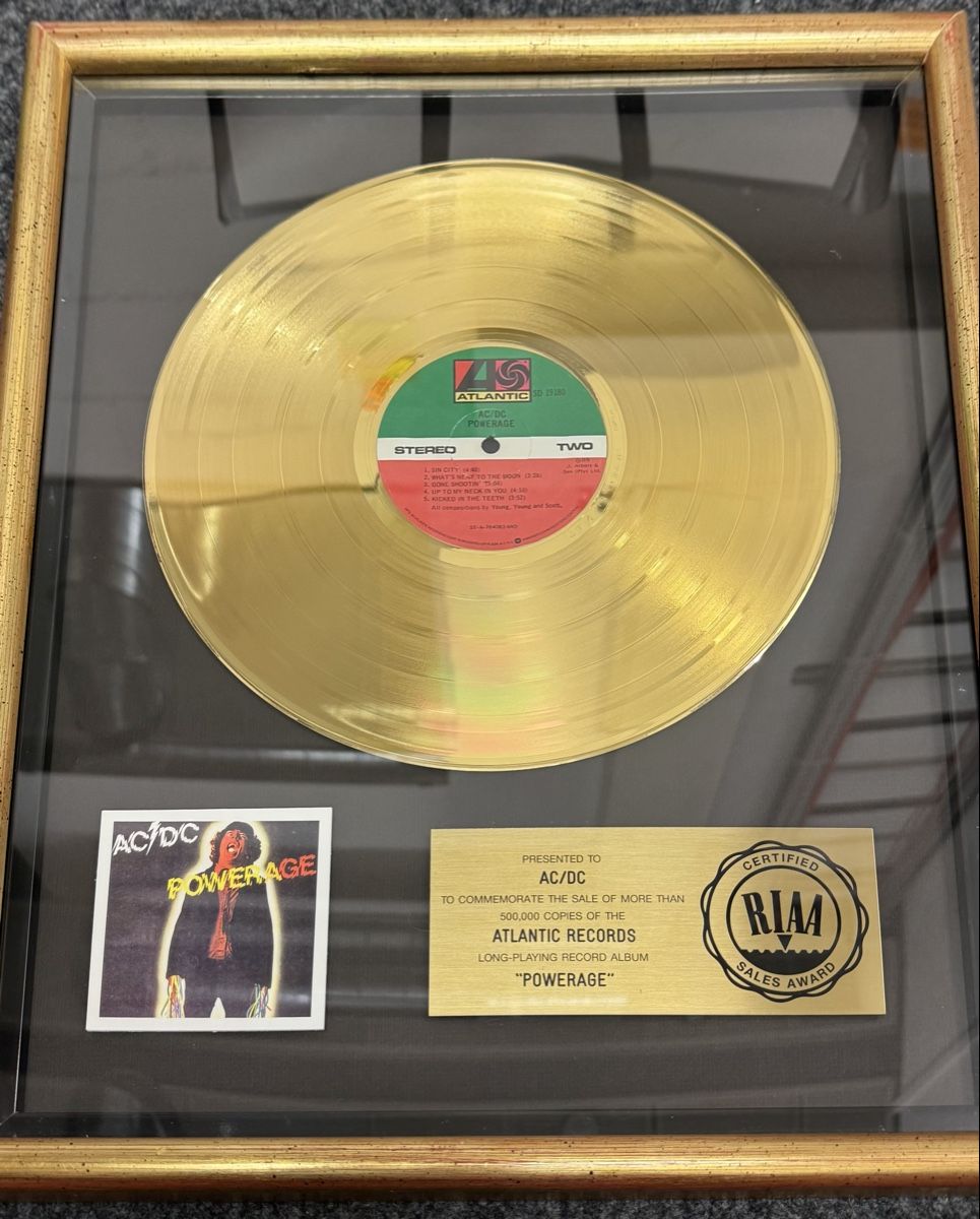 Cartes à collectionner: RIAA Award AC/DC, AC/DC – Neuf (Voir description) à Lausanne par Awards