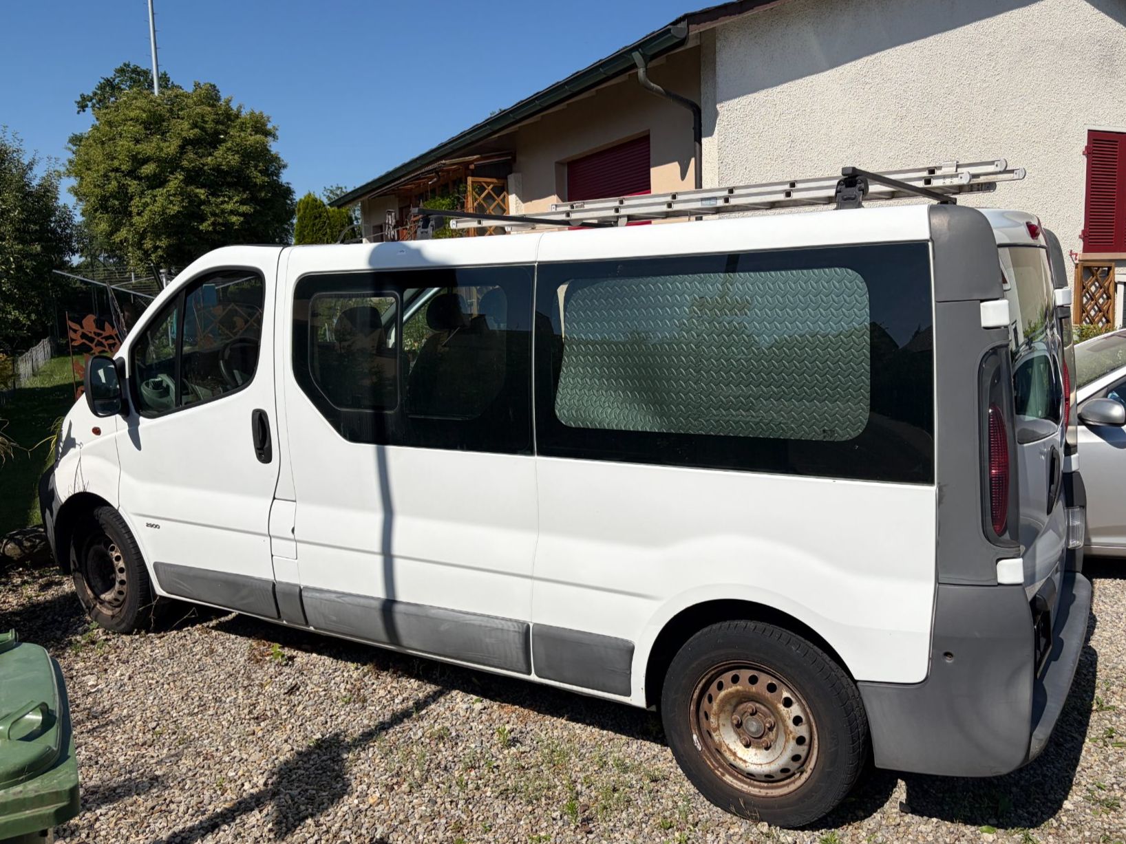 Opel Automobili: Opel Vivaro 19TD – Difettoso da Kirchberg BE venduto da pic.co 4