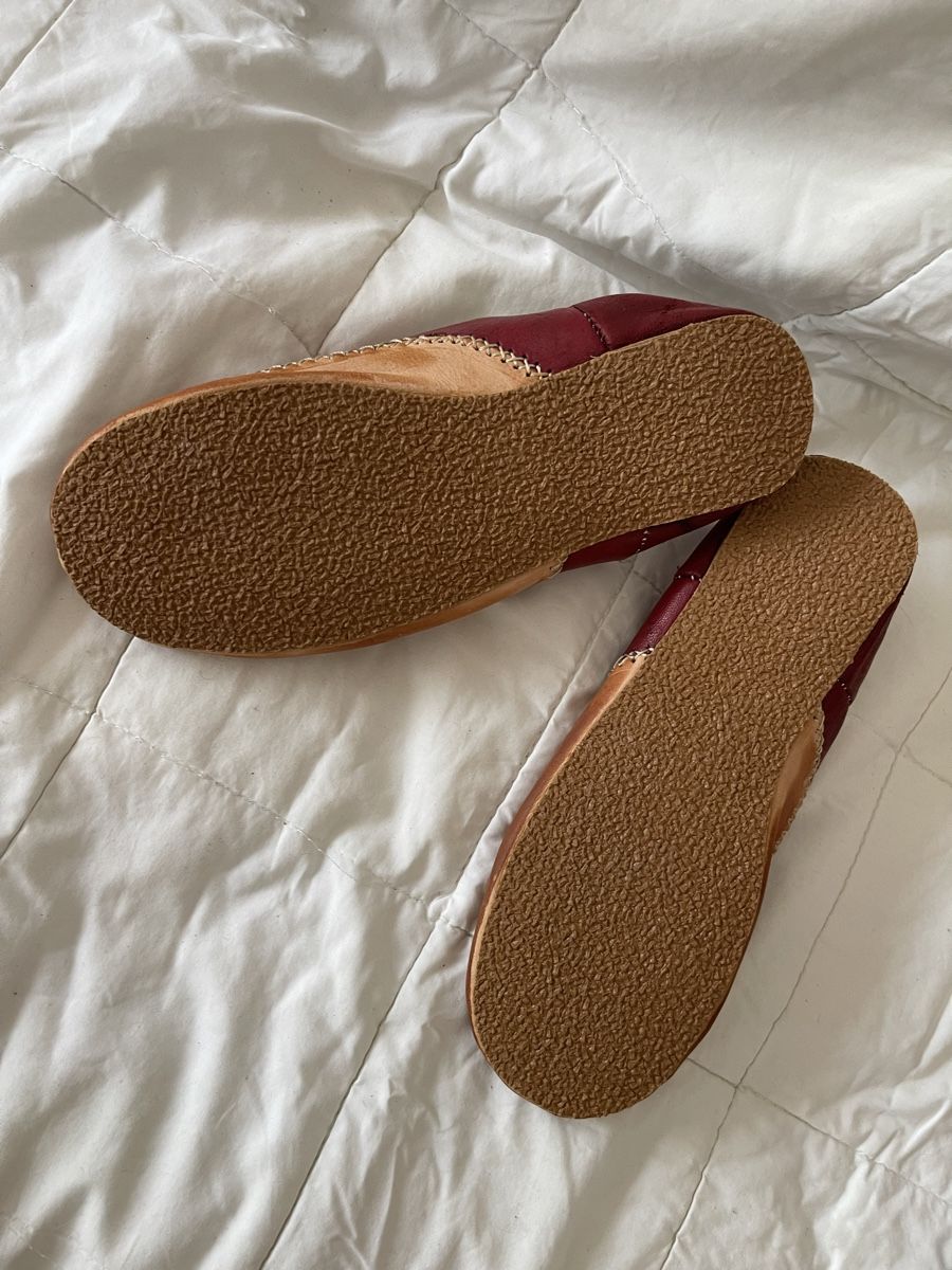 Scarpe da donna: Lederslipper weinrot mit Herzchen Gr. 38 – Nuovo e nell'imballaggio originale da Birr venduto da Elines 3
