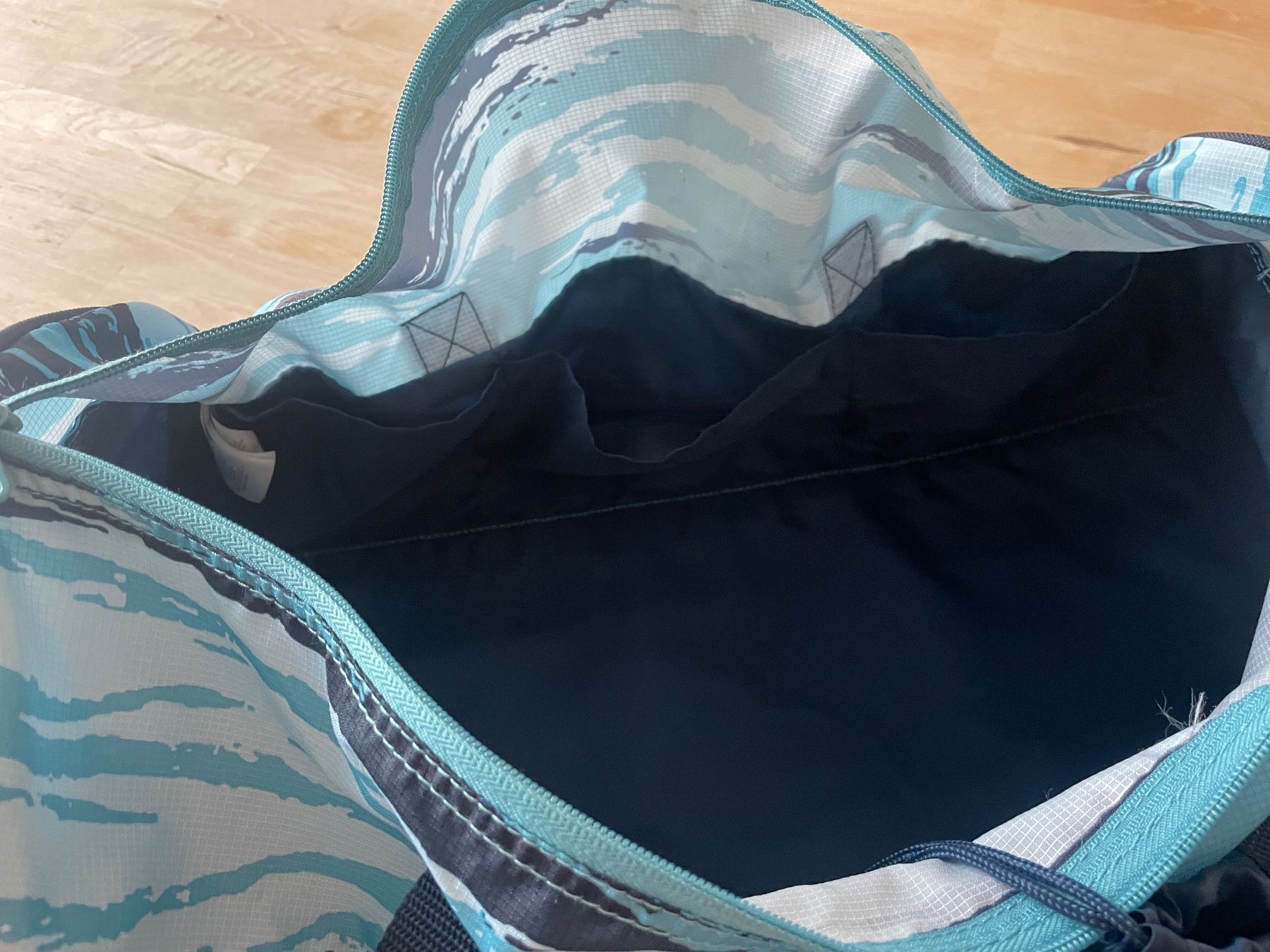 Adidas Borse: Schwimmtasche Adidas – Usato da Sursee venduto da Schriftgestalter 4