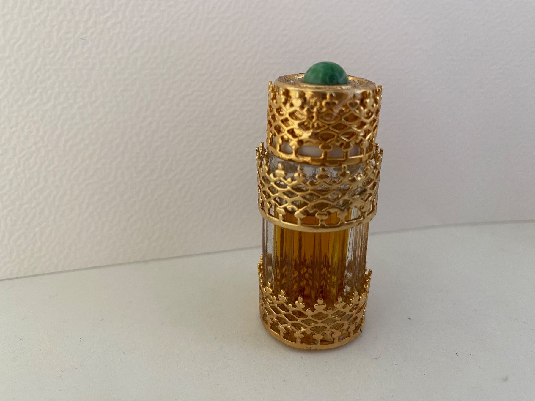 Parfum & Eau de Toilette: Miniature de parfum ancienne Myrna Pons – Gebraucht aus Bouveret von wes_7zll 1