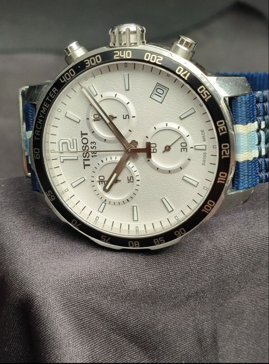Tissot Orologi: Tissot Chronograph mit Stoffarmband – Usato da Hermetschwil-Staffeln venduto da Sharone4 1