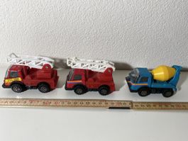 3 Spielzeug LKWs