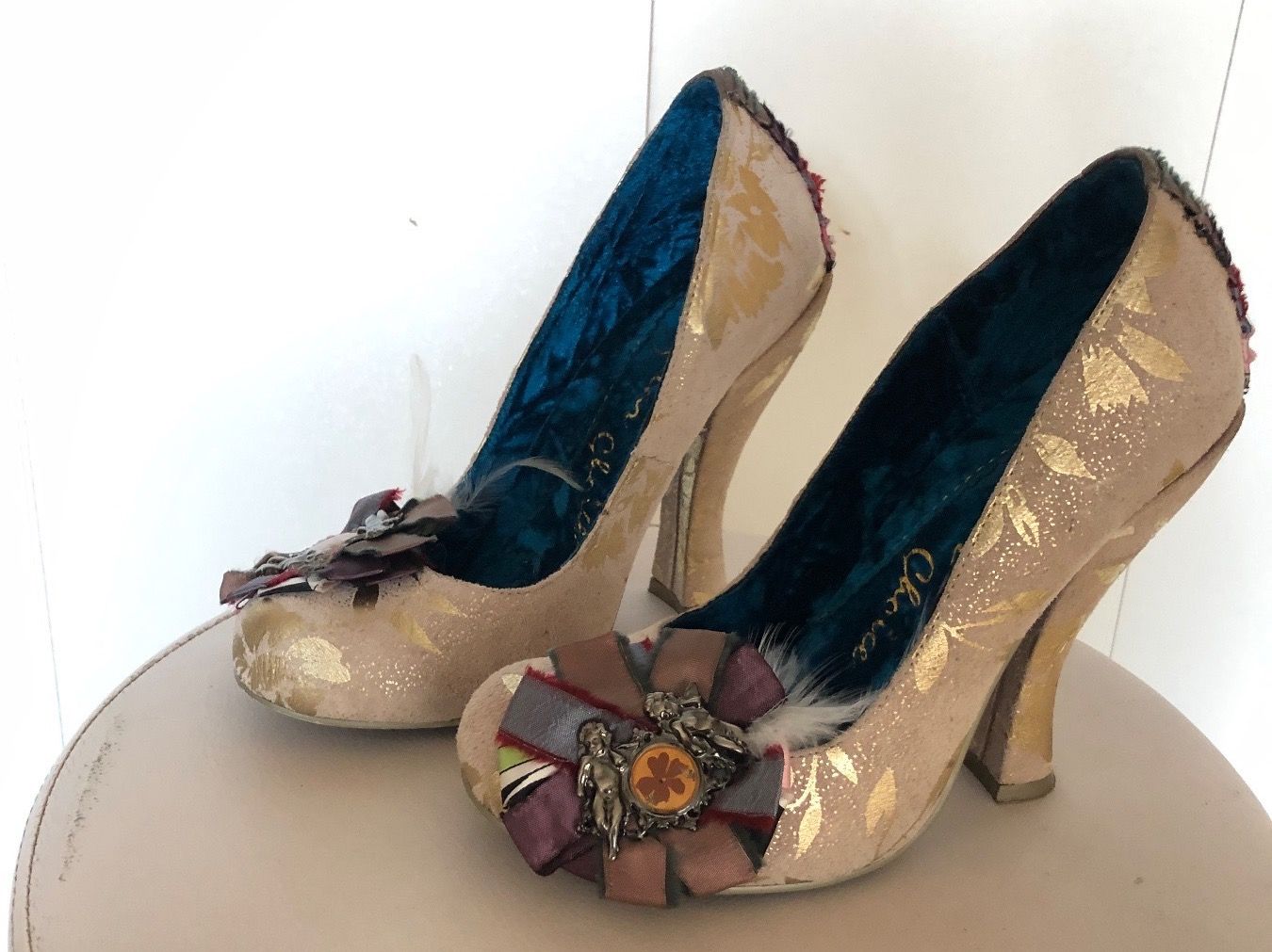 Scarpe da donna: Escarpins Irregular Choice beige et dorés taille 38 – Nuovo (secondo la descrizione) da Coppet venduto da Vanessamode 1