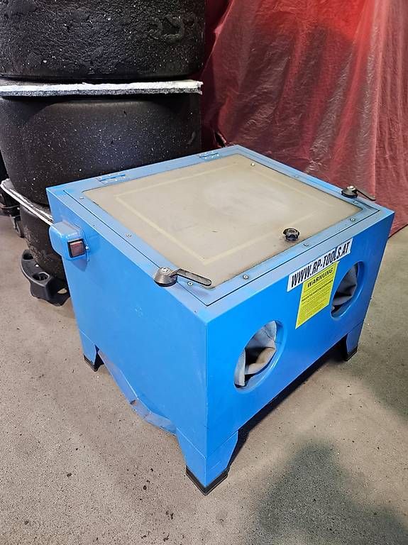 Toutes les machines: Sandstrahlkabine – D'occasion à Montlingen par Fitz46