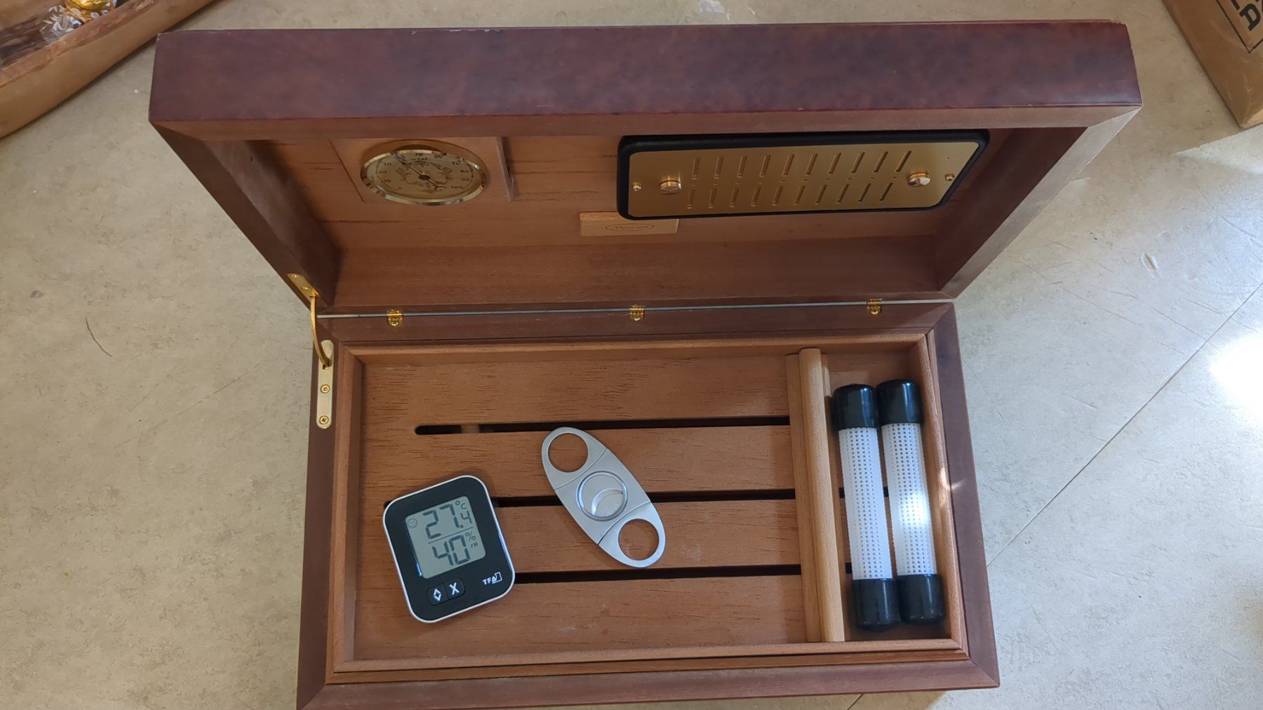 Humidor per sigari: Humidor + Zubehör + Cutter – Usato da Basel venduto da haferkleie 4