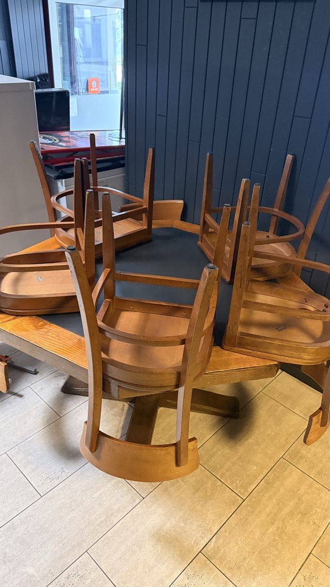 Tables: Tisch – D'occasion à Adliswil par ismahidou