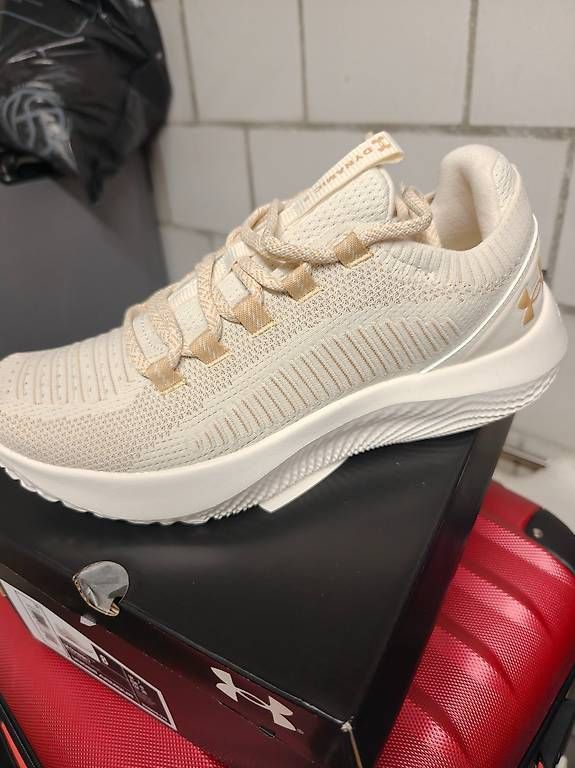 Scarpe da uomo: Under Armour Schuh Dynamic 2 – Usato da Kirchberg BE venduto da naa_lxk5 1