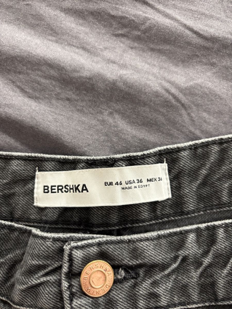 Bershka Jeans: Bershka Baggy Jeans – Usato da Sirnach venduto da Fynpal 2