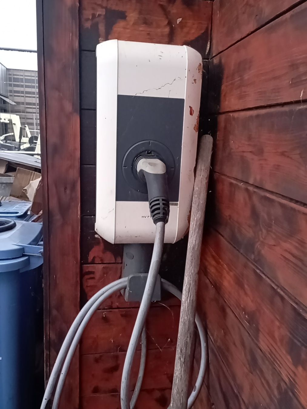 Batterie-Ladegeräte: Ladestation Elektroauto Wallbox HV-100 gebraucht – Gebraucht aus Romanshorn von dan_5hd7