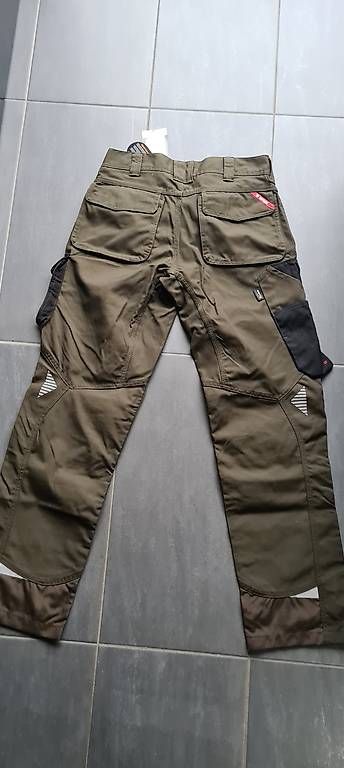 Hosen: Pantalon de travail salopettes  – Gebraucht aus Monthey von and_c5w8 1