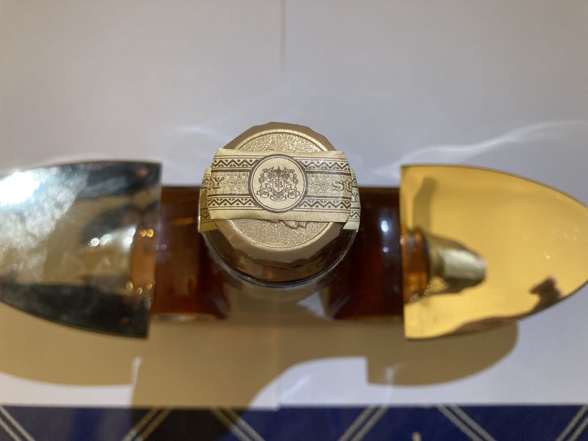 Suntory Bevande alcoliche: Suntory Portopia '81 Whisky Anker – Usato da Brütten venduto da L.Arnold 1