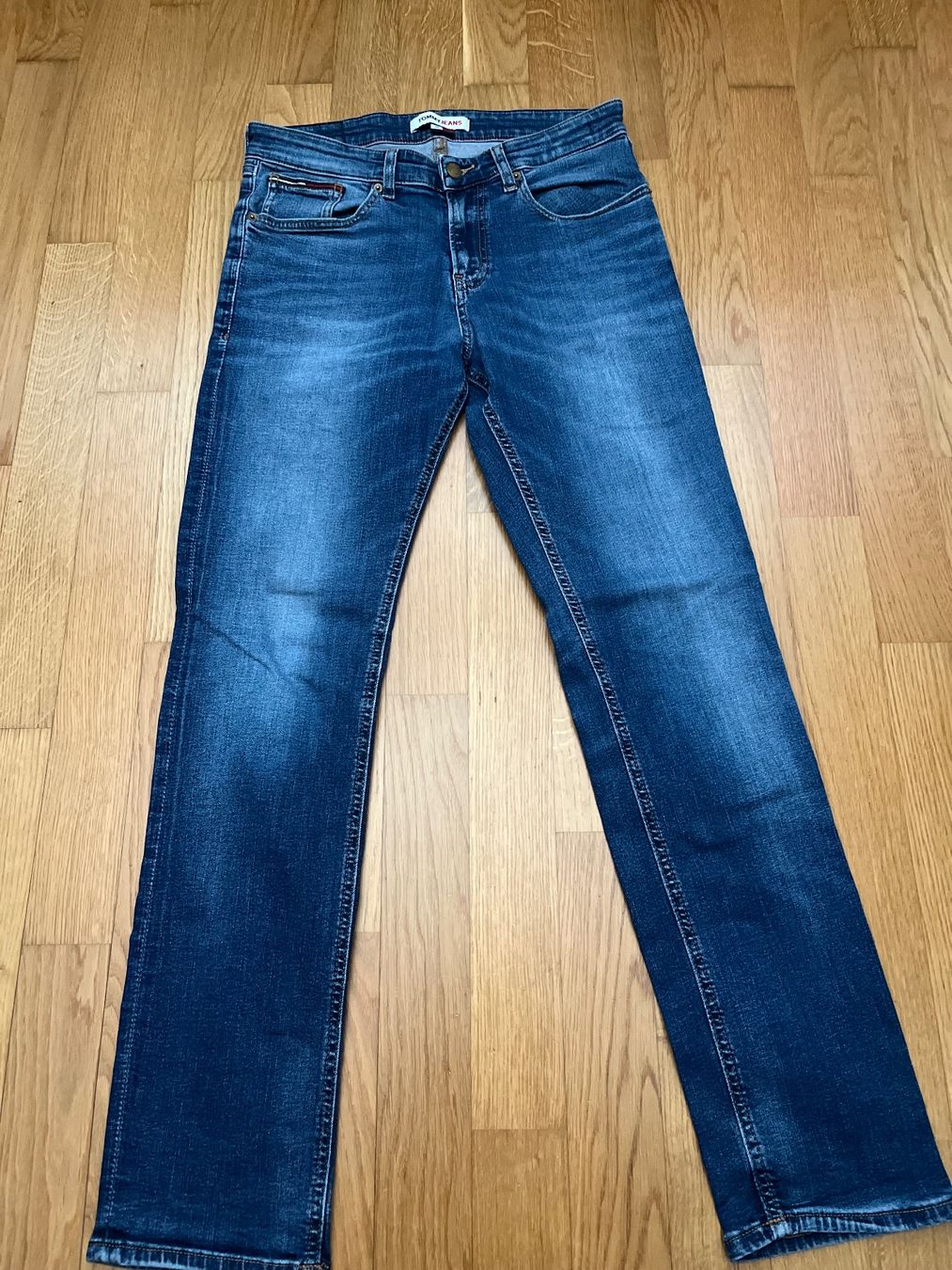 Tommy Hilfiger Jeans: Tommy Hilfiger Jeans Grösse 30/32 – Usato da Winterthur venduto da Miglena77 1