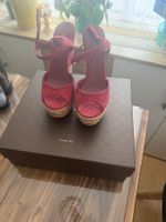 Gucci Plateau Sandalen rot Wildleder Grösse 38