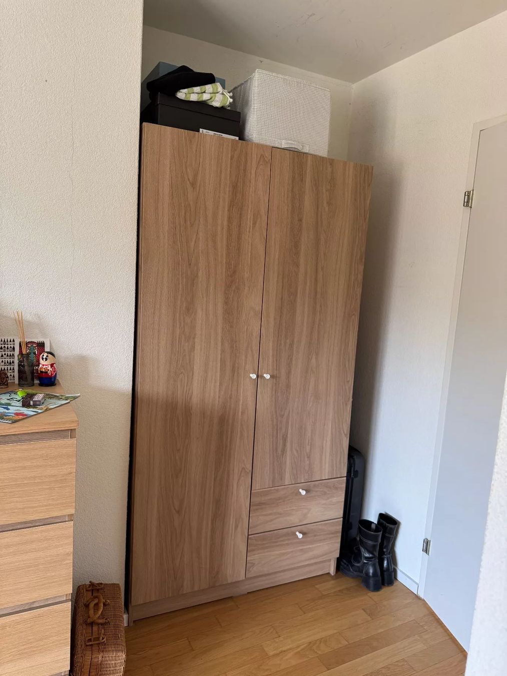 Ikea Armadi: Kleiderschrank IKEA VILHATTEN, Eichenoptik – Usato da Zürich venduto da zoe_mq95