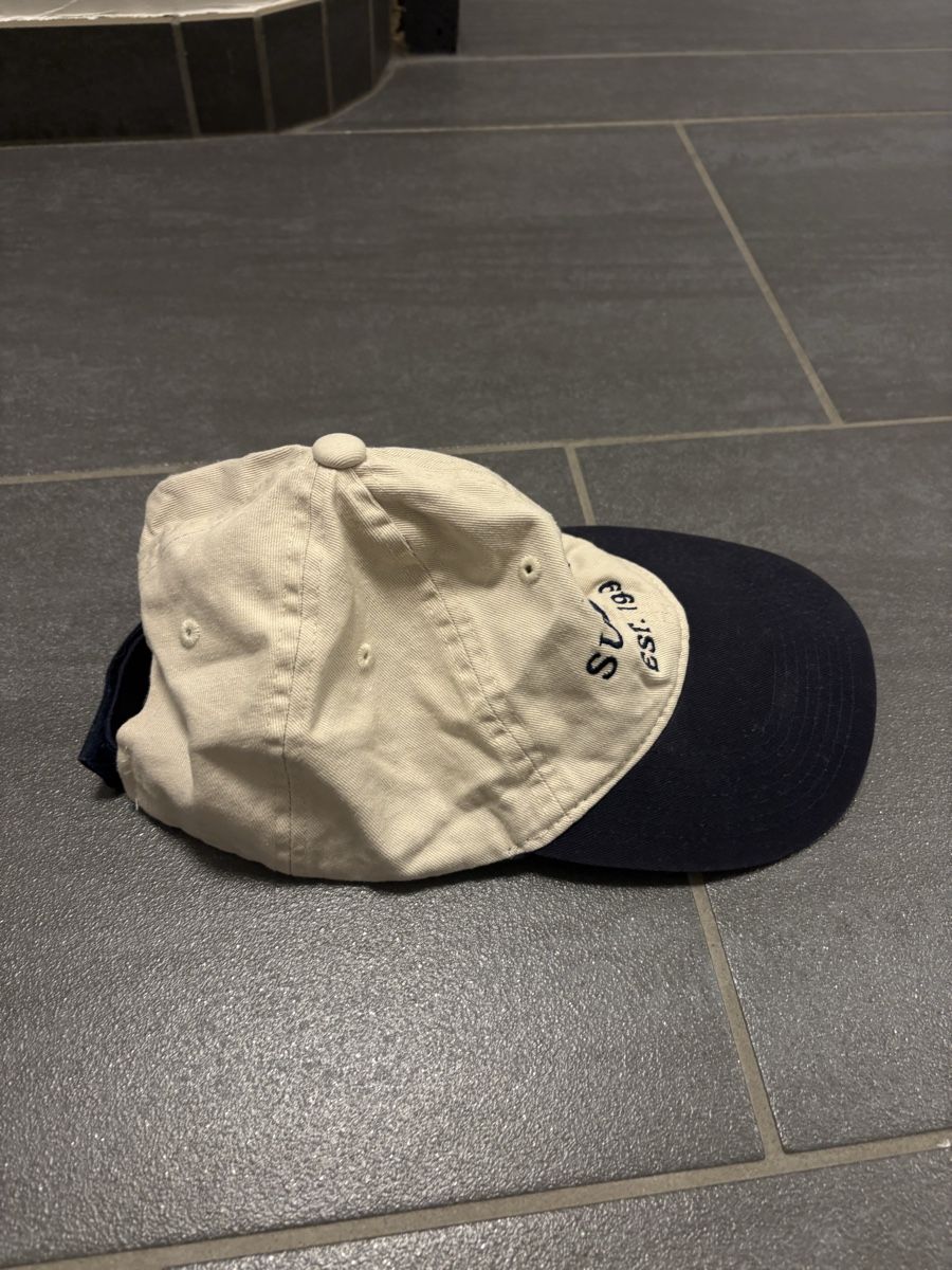 Copricapi, berretti & cappellini: Vintage Surf Style Cap – Usato da Rümlang venduto da svent 4
