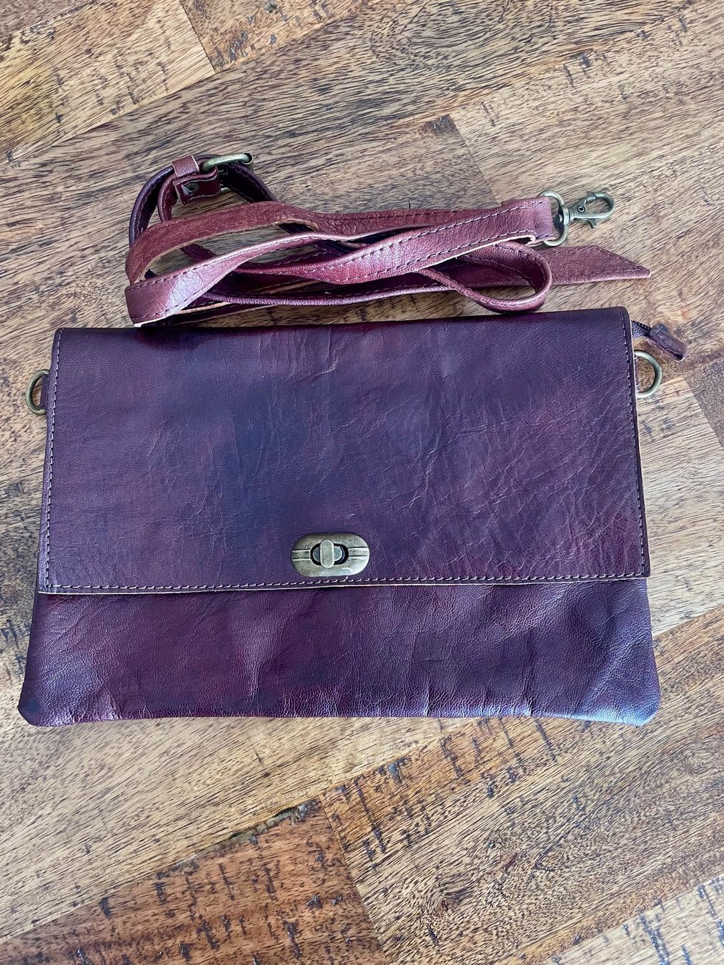 Borse da donna: Leder Damentasche – Nuovo (secondo la descrizione) da Adliswil venduto da miu_fnq6