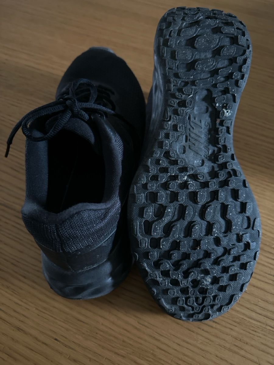 Nike Herrenschuhe: Nike Schuh Gr 44.5 – Gebraucht aus Davos Platz von Anakonda1 1