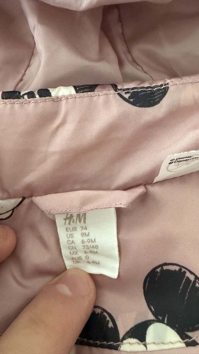 H&M Vestes & Manteaux: H&M Jacke Mickey Mouse Kinder – D'occasion à Sennhof Winterthur par bibo11 2