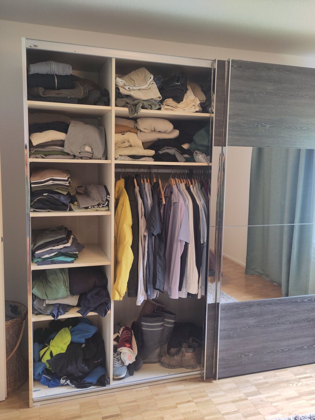 Armoires: Grosser Kleiderschrank – D'occasion à Zürich par babsypsilon 2