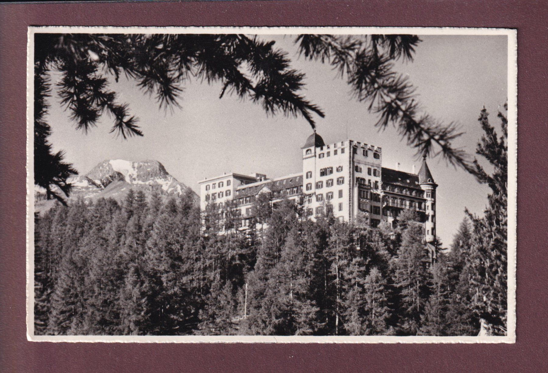 Cartoline postali: SILS-MARIA - Hotel Waldhaus - 1952 – Usato da Pully venduto da nicecards