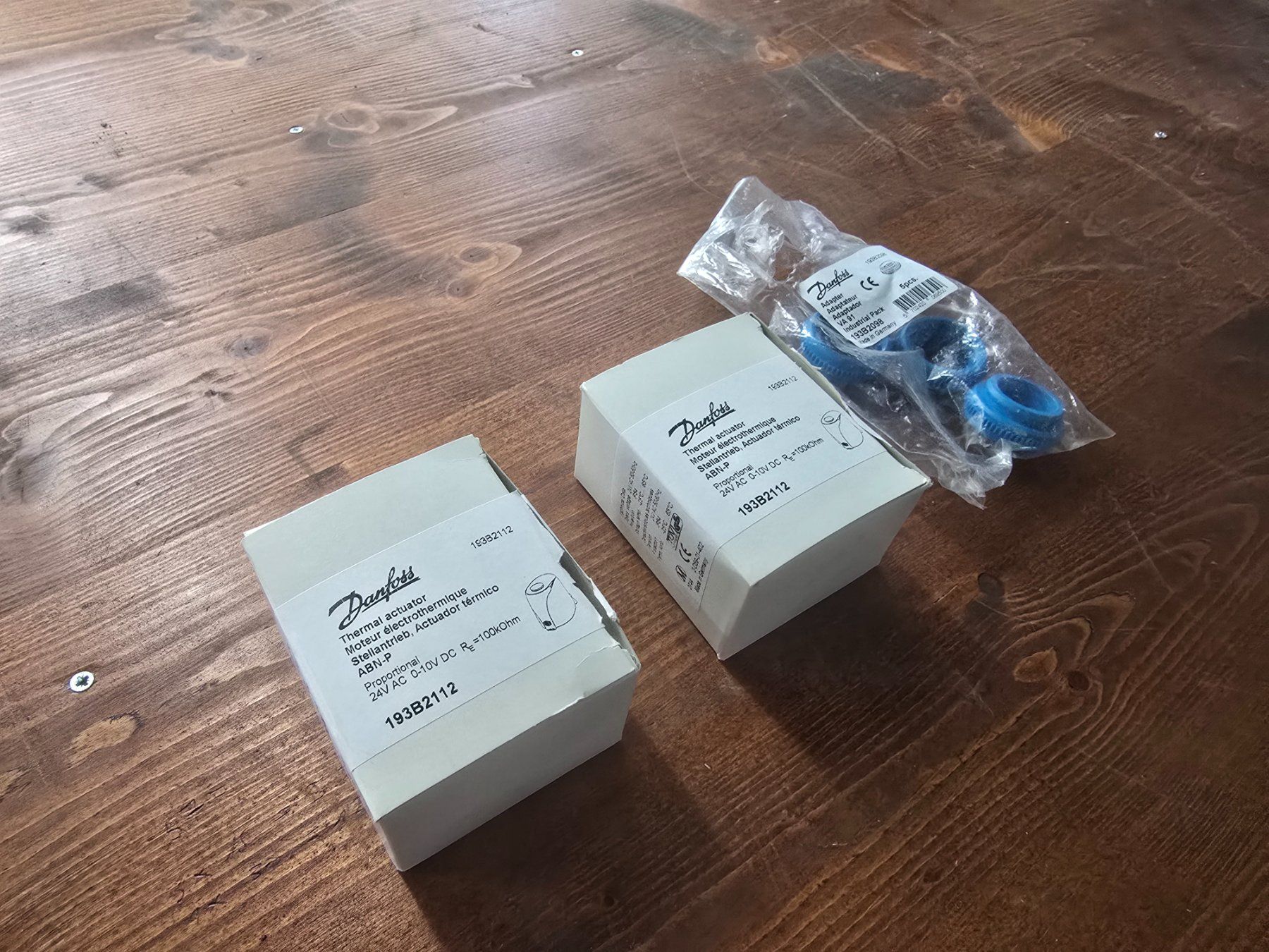 Danfoss Elektronikbauteile: 2x neuer Danfoss Stellantrieb ab 1.- – Neu (gemäss Beschreibung) aus KRINAU von Mio_Liqstyle