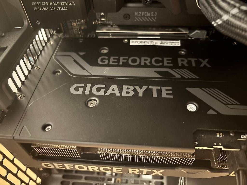 Grafikkarten: Gigabyte GeForce RTX 4070 WINDFORCE OC 12G – Gebraucht aus Eschenbach SG von redhonu 1