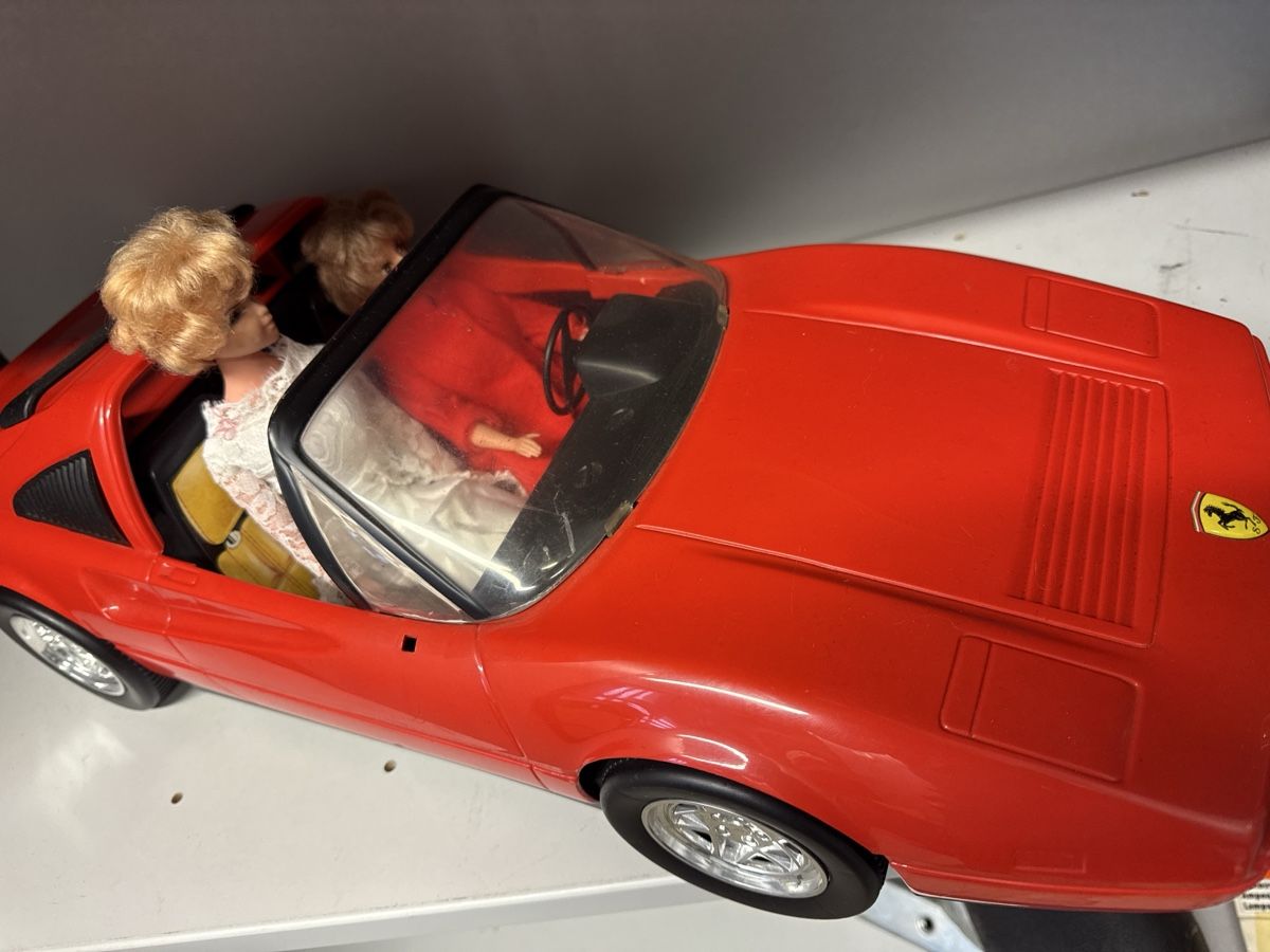 Giocattoli: Barbi Ferrari – Usato da Horriwil venduto da Carrera68 4