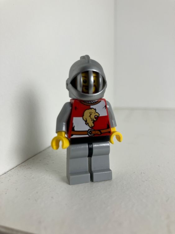 Lego Baukästen: Lego figurine Castle Lion Knight Figur 3 – Gebraucht aus Fully von fre_58gk